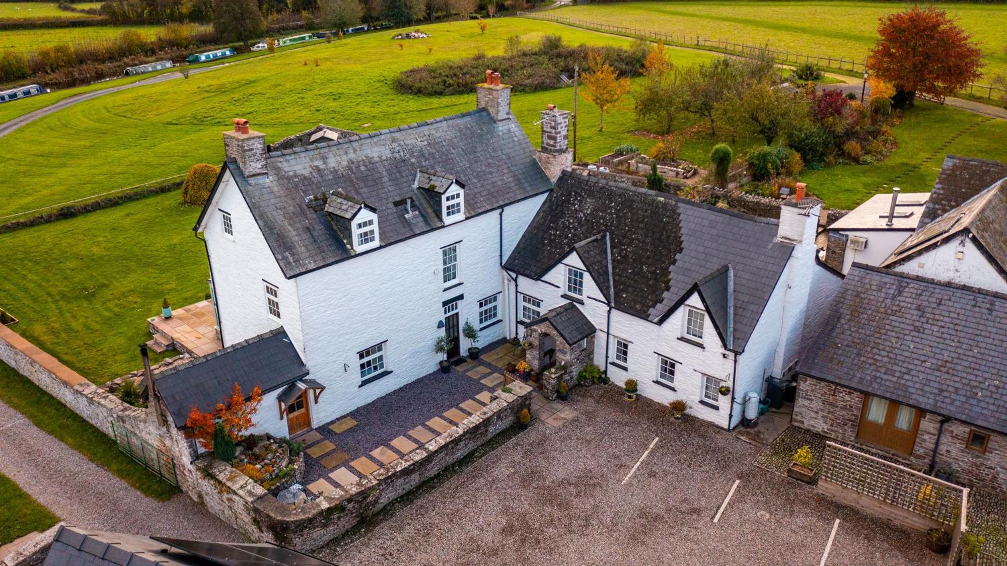 Ty Newydd B&B Brecon Exterior photo
